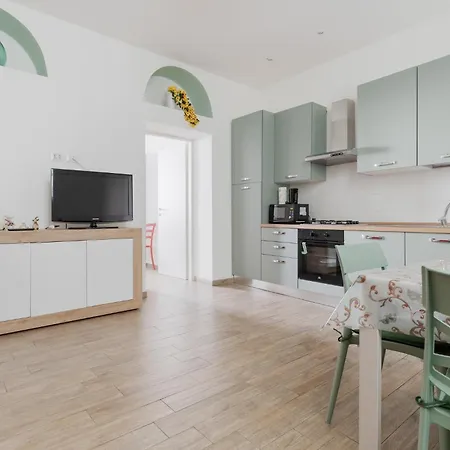 Apartament Guesthost - Grey & Flat Mediolan
